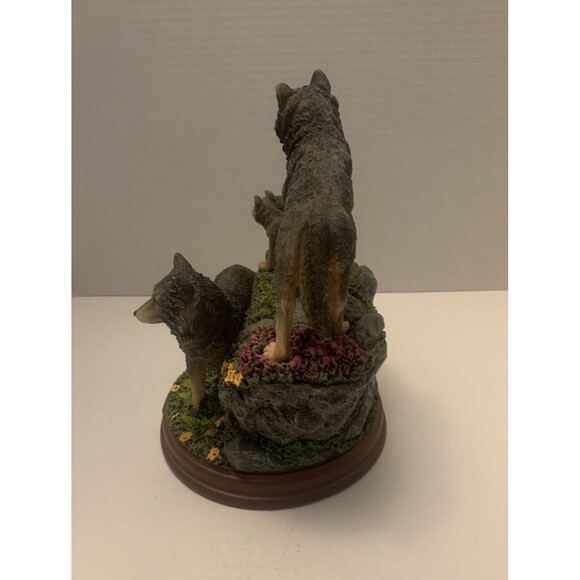 The Bradford Exchange Summer Serenity The Protectors Of The Pack Issue #13 8" - Picture 4 of 9